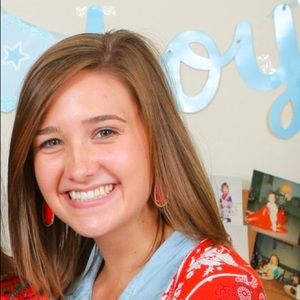 Meet your Posher, Sierra